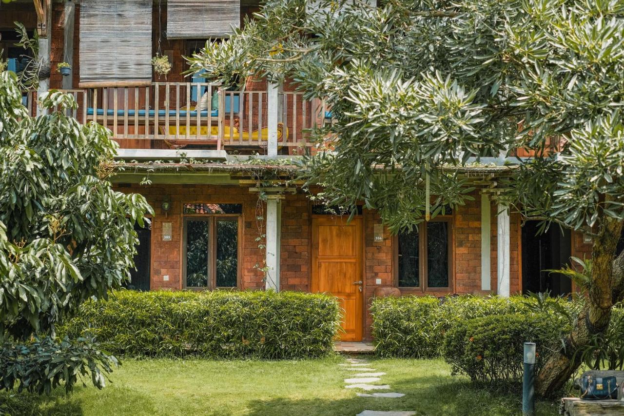 Bed and Breakfast Djajanti House Semarang Exterior foto