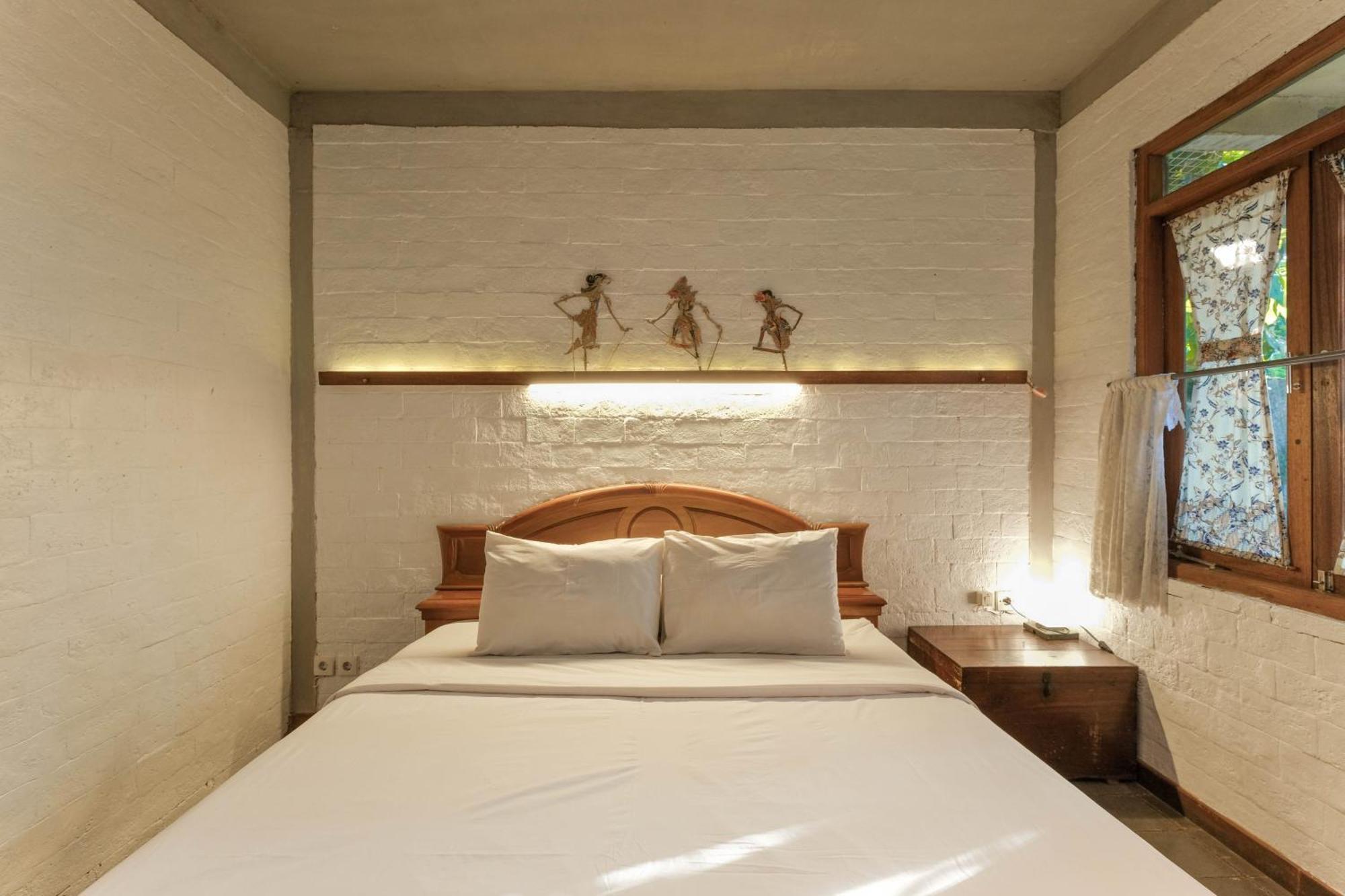 Bed and Breakfast Djajanti House Semarang Exterior foto