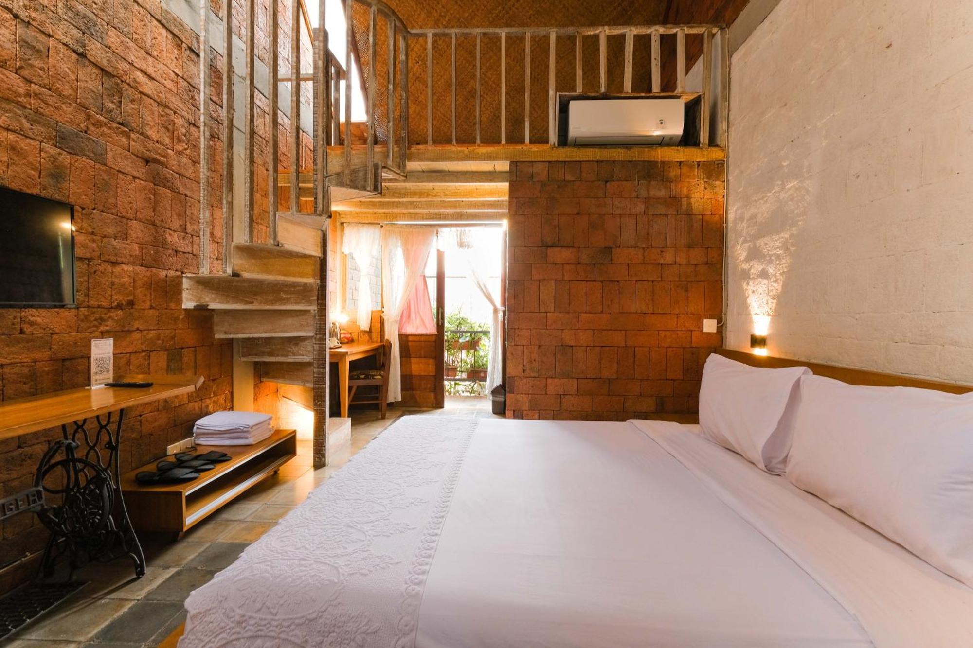Bed and Breakfast Djajanti House Semarang Exterior foto